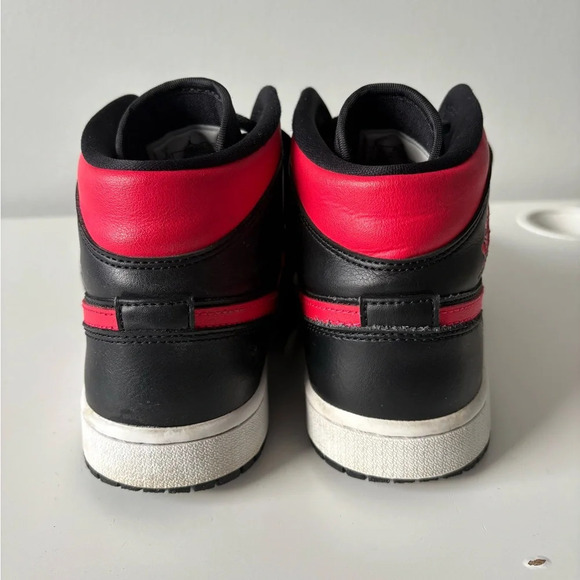 Nike Air Jordan 1 Mid size 8 - Picture 3 of 7